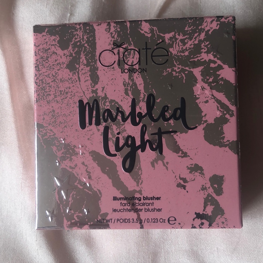 Illuminating blush